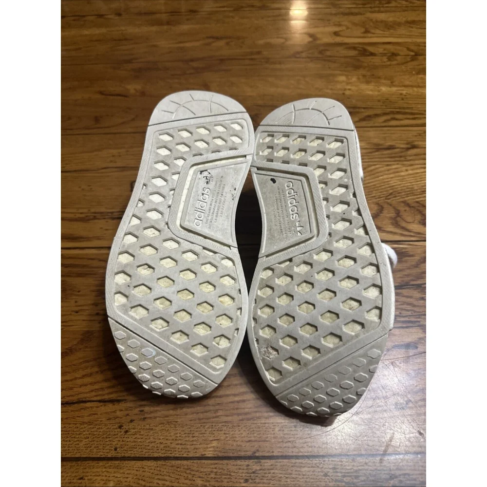Mens Size 6.5 Adidas NMD R1 White Black Gradient Running Sneakers GX9299